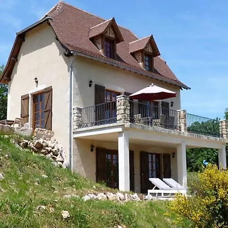 Luxorious In With Garden Holiday home *