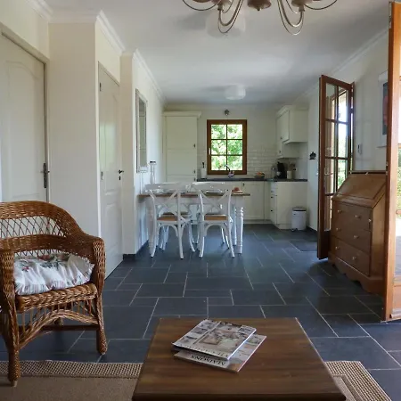 Luxorious In With Garden *
